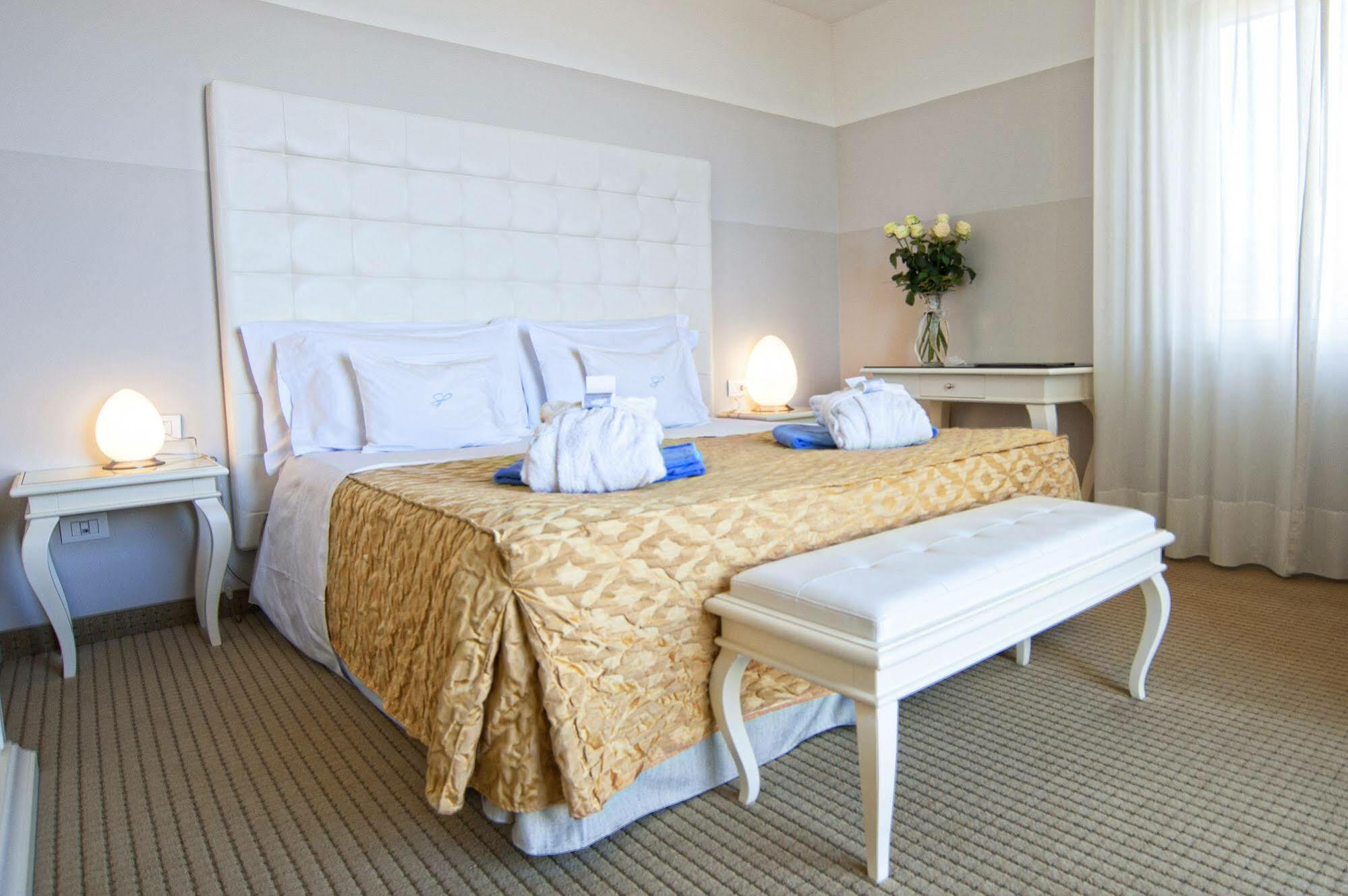 Palace Hotel San Pietro 바르돌리노 외부 사진